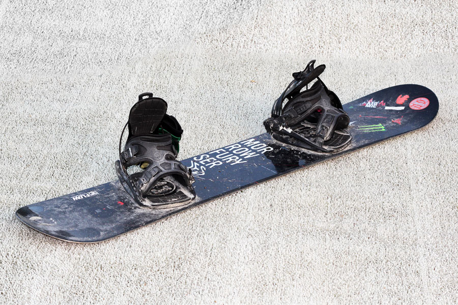 Learn to Snowboard in Devon Plymouth Snowsports Centre